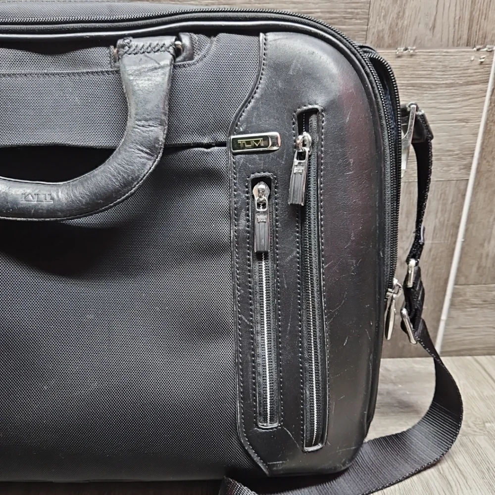 TUMI Arrive Narita Laptop Briefcase 25611D BLK Bag Shoulder Strap Nylon Leather